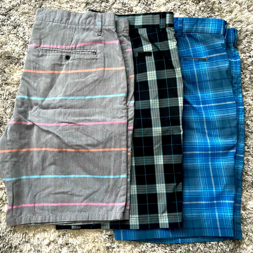 Men’s golf shorts